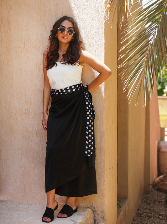POLKA DOTS MY WRAP SKIRT IN BLACK