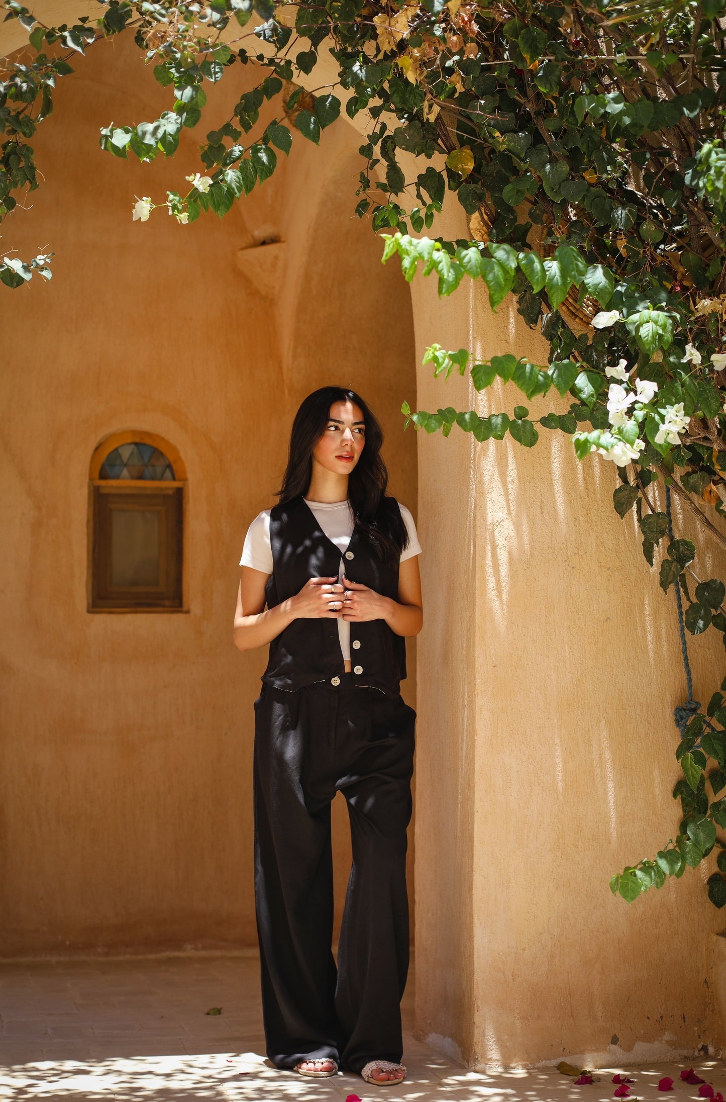 BLACK LINEN WIDE-LEG TROUSERS