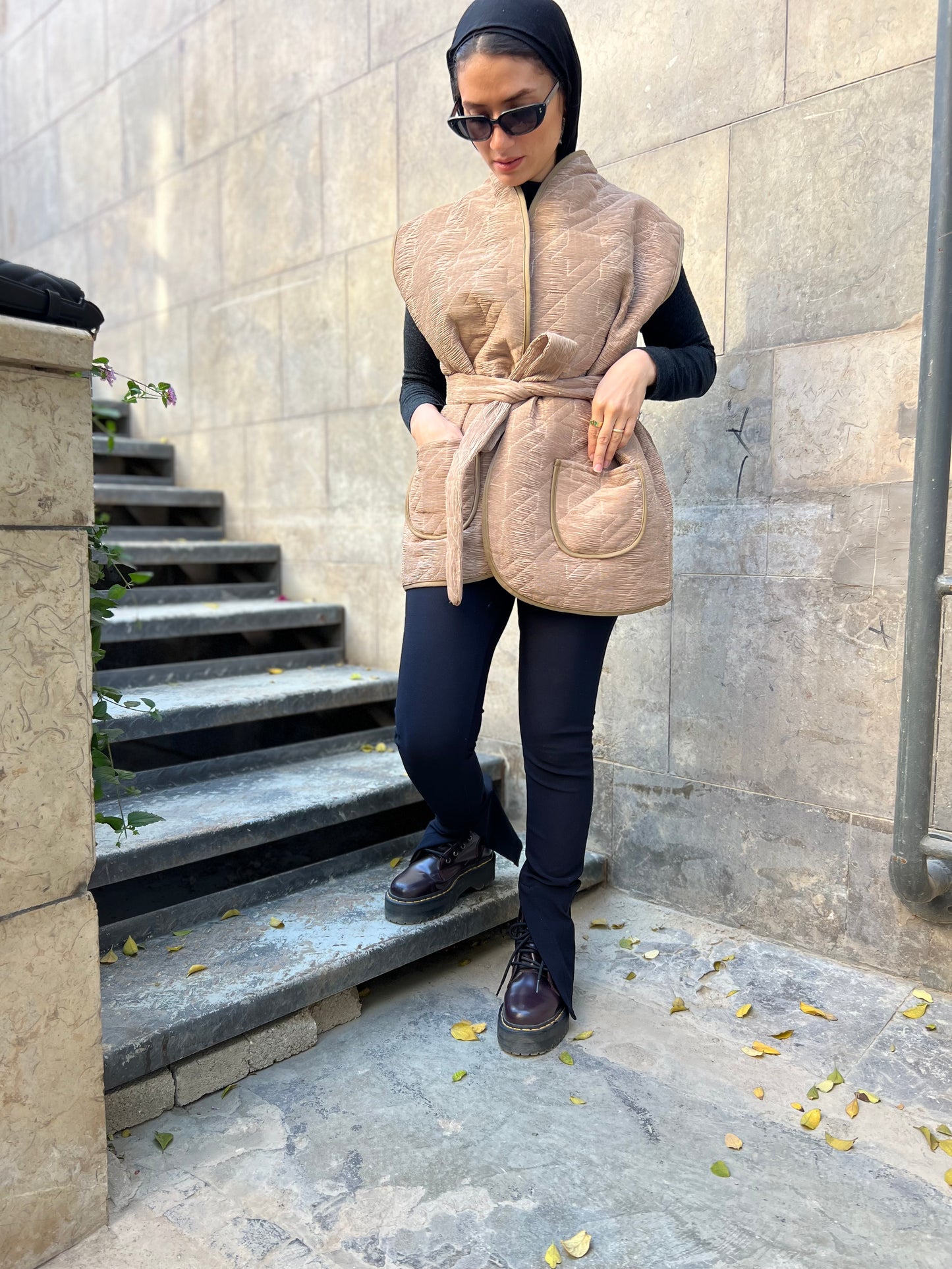 Puffed star in beige