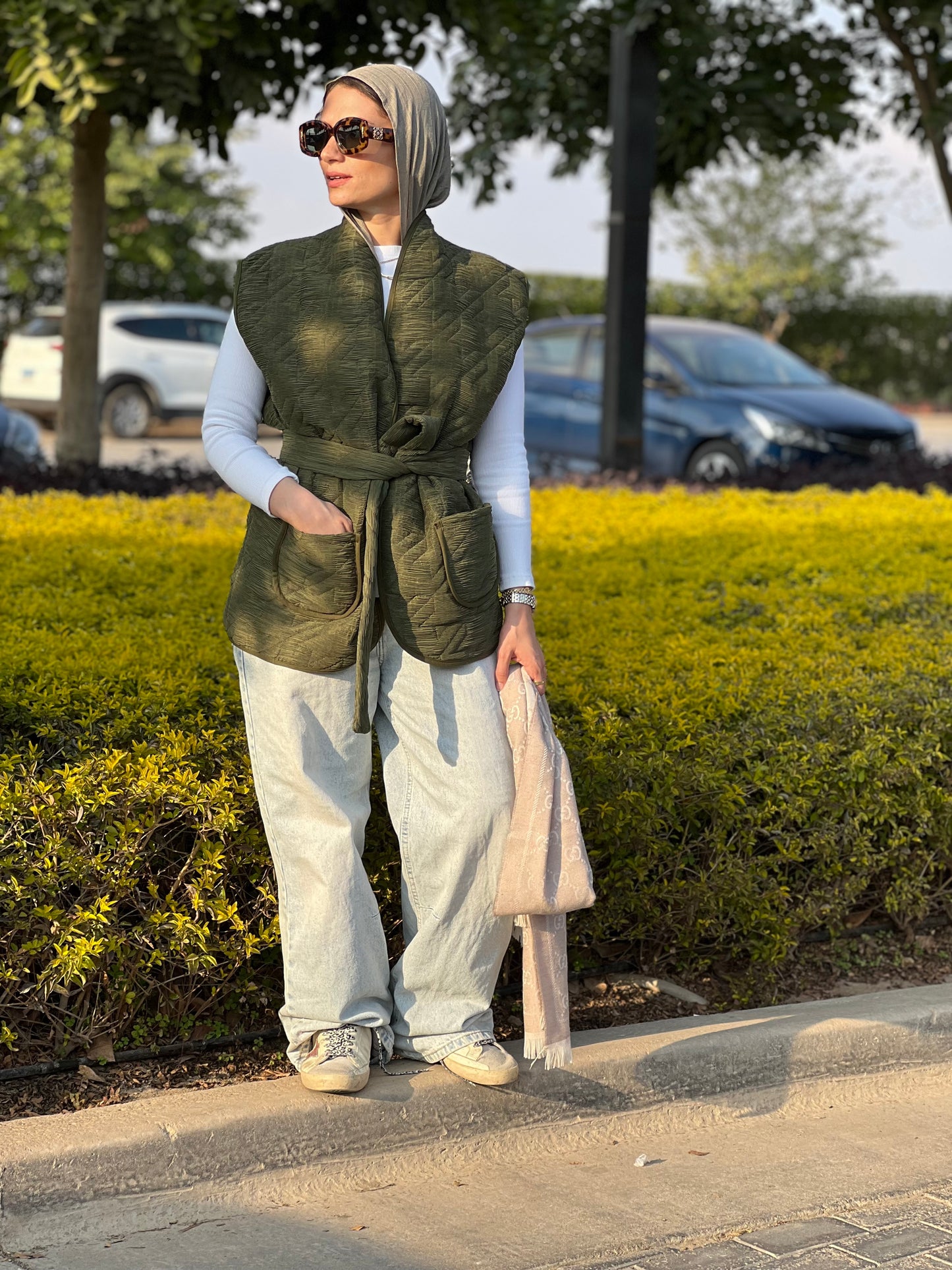 Puffed star in olive