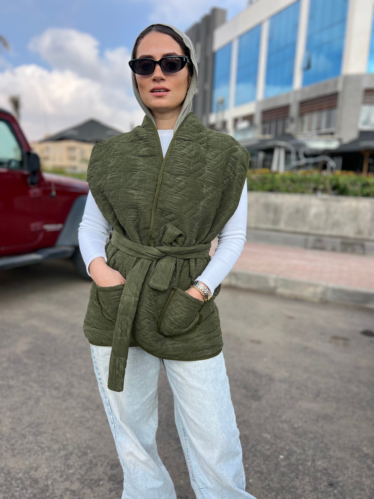 Puffed star in olive