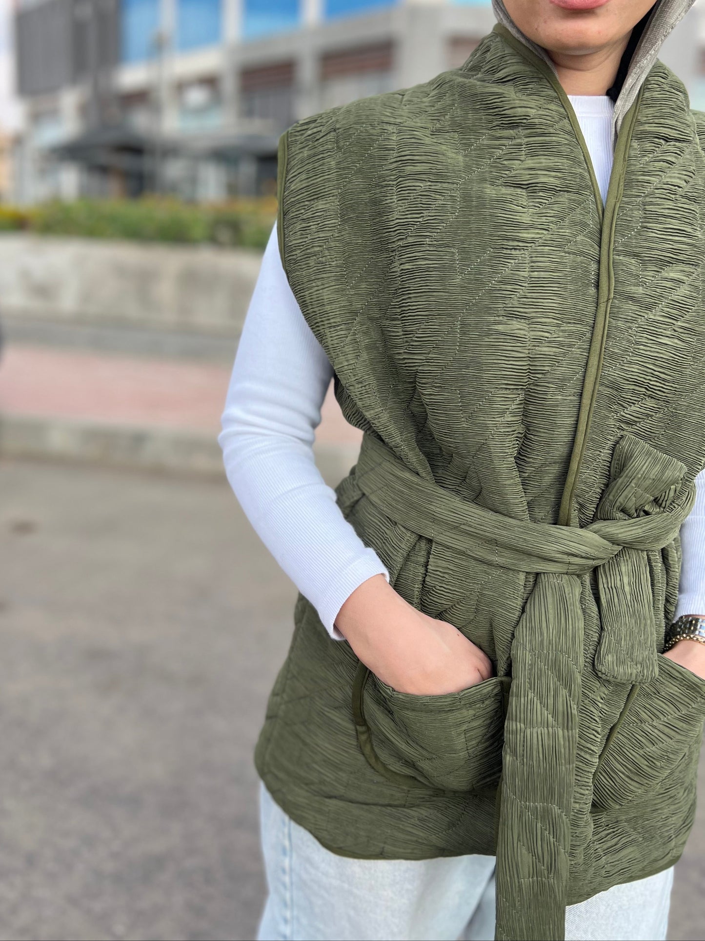 Puffed star in olive